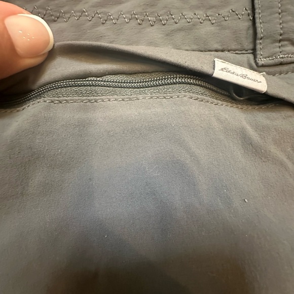 𝅺Eddie Bauer women’s shorts 7.5” inseam size 14 gray - Picture 4 of 6